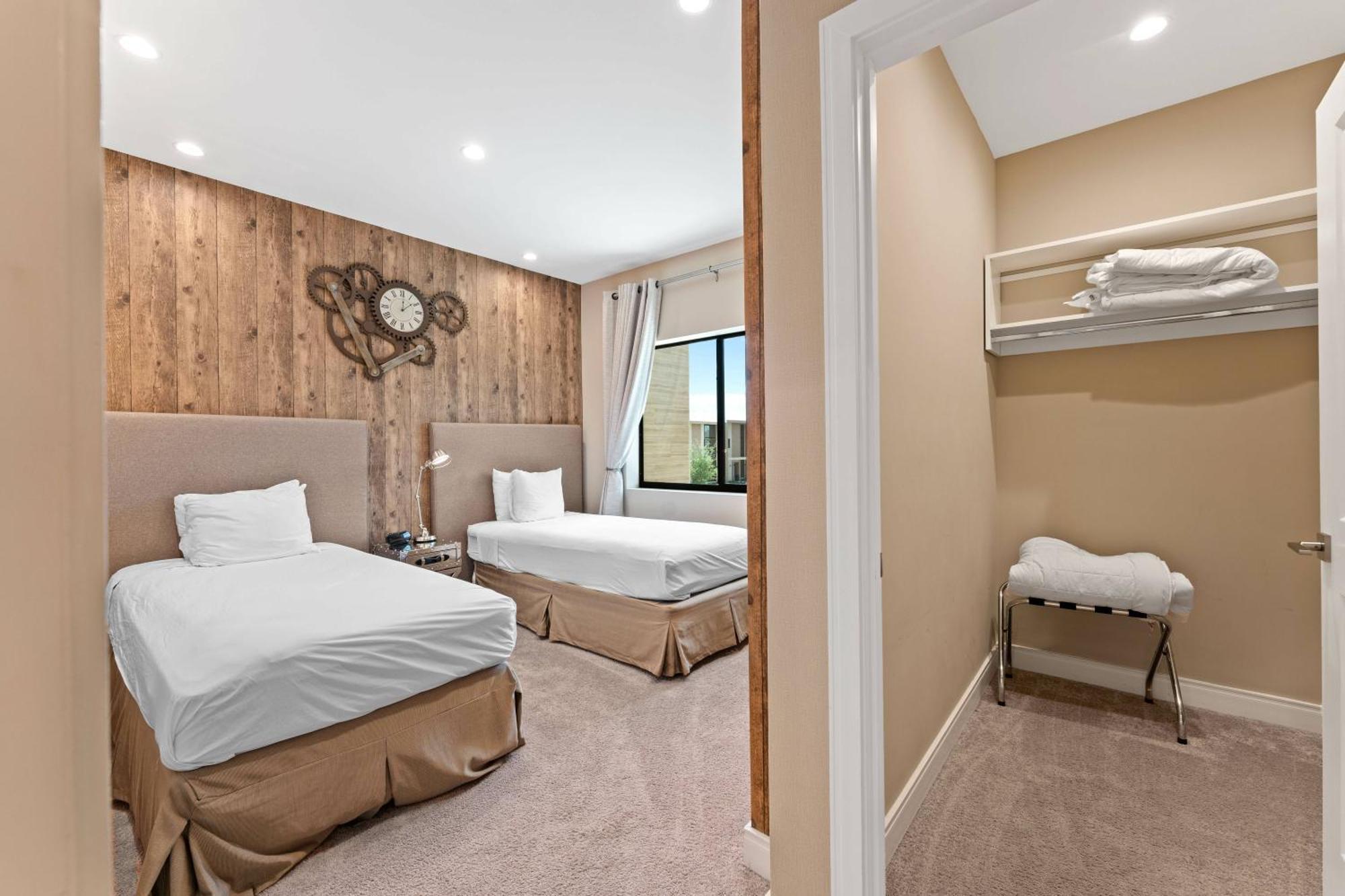 אורלנדו 7564 Magic Village 3 Suites Jacuzzi Bbq 8 Min Disney מראה חיצוני תמונה